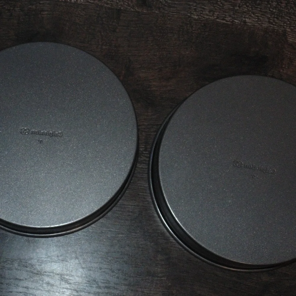 Calphalon Round Cake Pan Set 2pc 9in Gray Excellent Nonstick Steel Bakeware